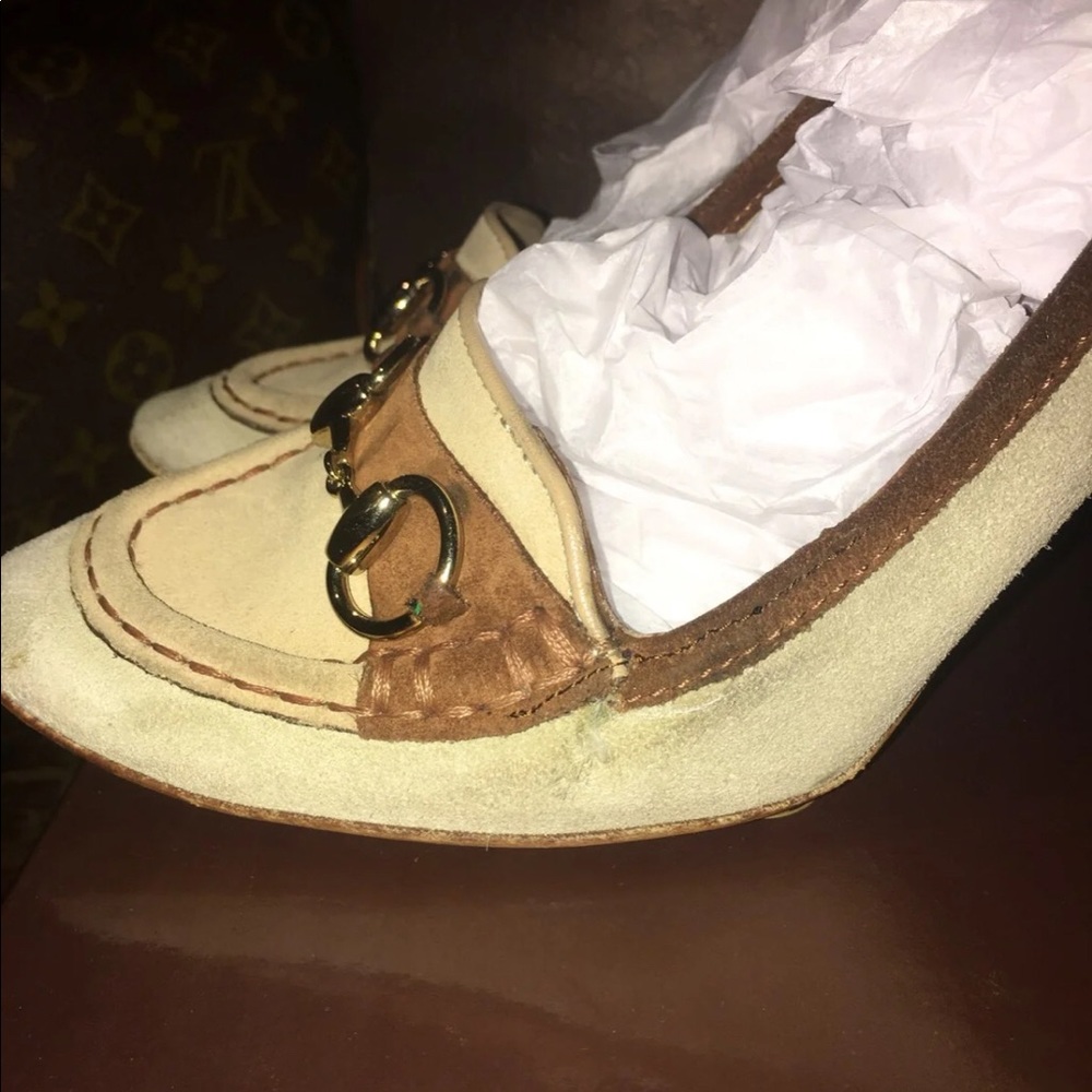 Authentic Suede Gucci Shoes - Picture 5 of 13